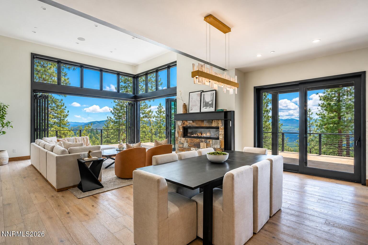 200 Overlook Court Carson City, NV 89705 - Photo 2 of 40 Dining to Great Room