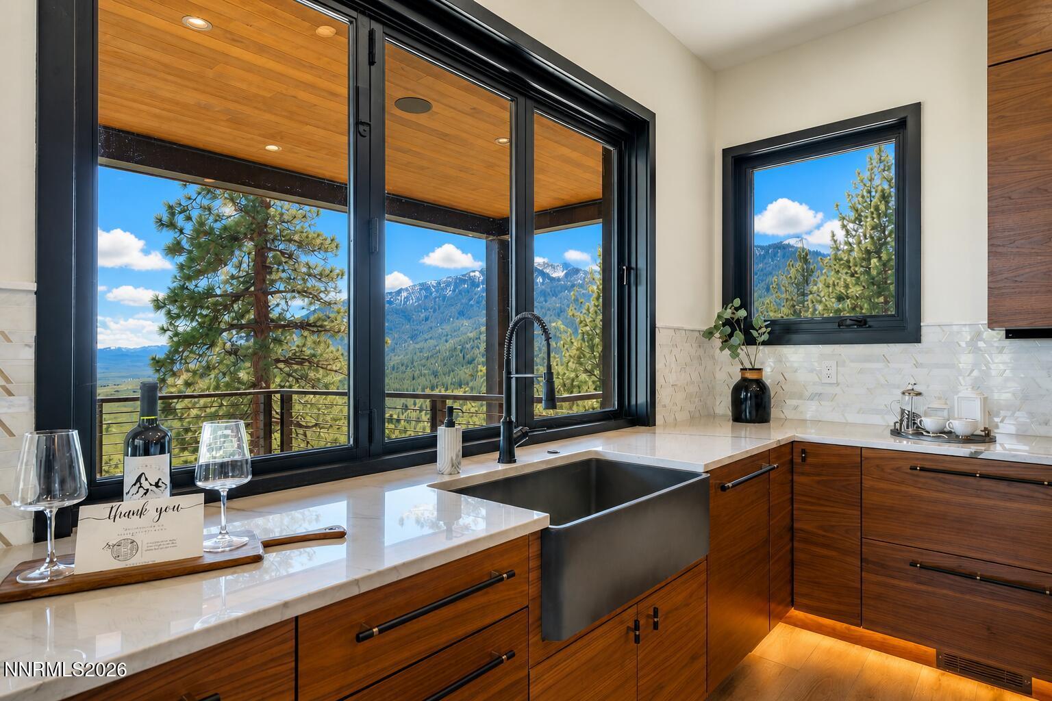 200 Overlook Court Carson City, NV 89705 - Photo 4 of 40 Kitchen Views