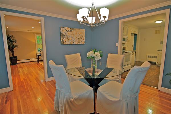 25 Hollywood Road Winchester, MA 01890 - Photo 8 of 29 Gallery Image 8