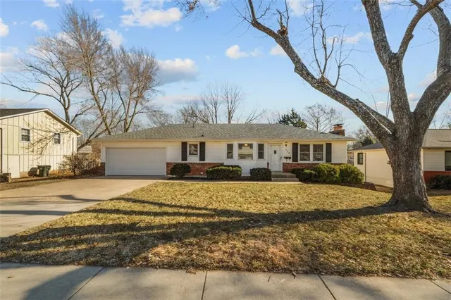 $299,000 | 724 North Curtis Street, Olathe, KS 66061