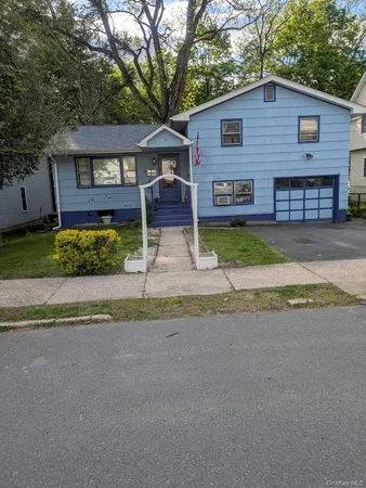 $298,900 | 44 Commonwealth Avenue, Middletown, NY 10940