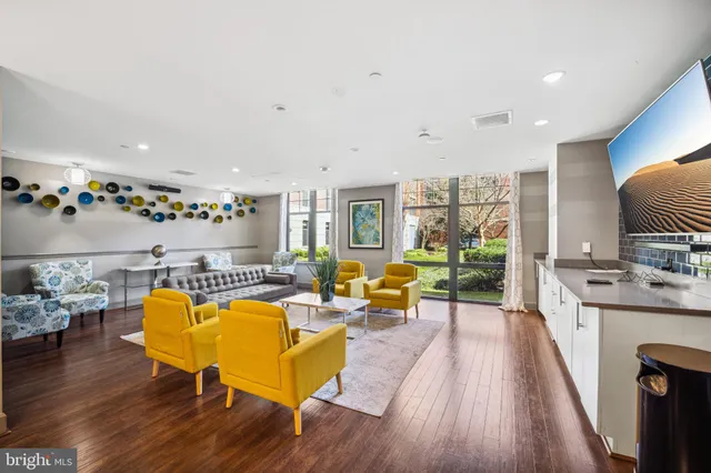 $2,250 | 1021 North Garfield Street, Unit 623, Arlington, VA 22201