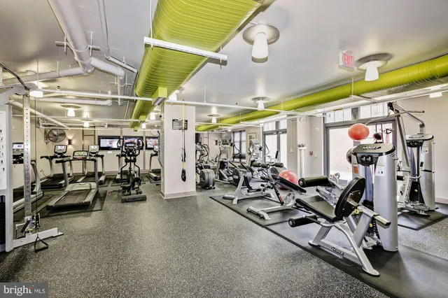 $2,250 | 1021 North Garfield Street, Unit 623, Arlington, VA 22201