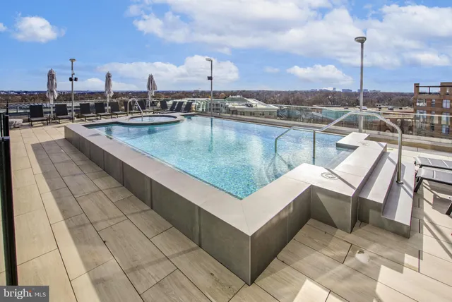 $2,250 | 1021 North Garfield Street, Unit 623, Arlington, VA 22201