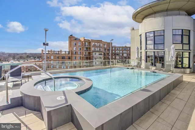 $2,250 | 1021 North Garfield Street, Unit 623, Arlington, VA 22201