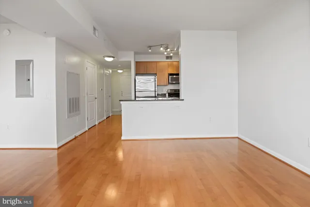 $2,250 | 1021 North Garfield Street, Unit 623, Arlington, VA 22201