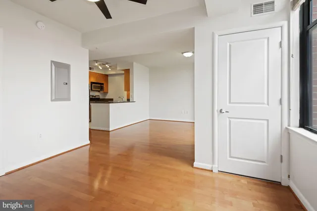 $2,250 | 1021 North Garfield Street, Unit 623, Arlington, VA 22201