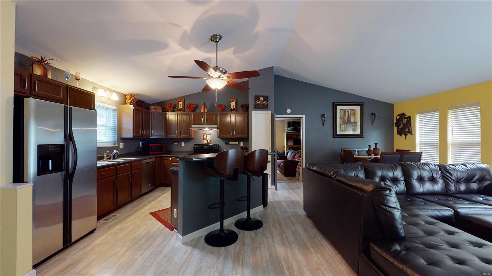 38 Innsbruck Lane Shiloh, IL 62221 - Photo 5 of 26 Gallery Image 5