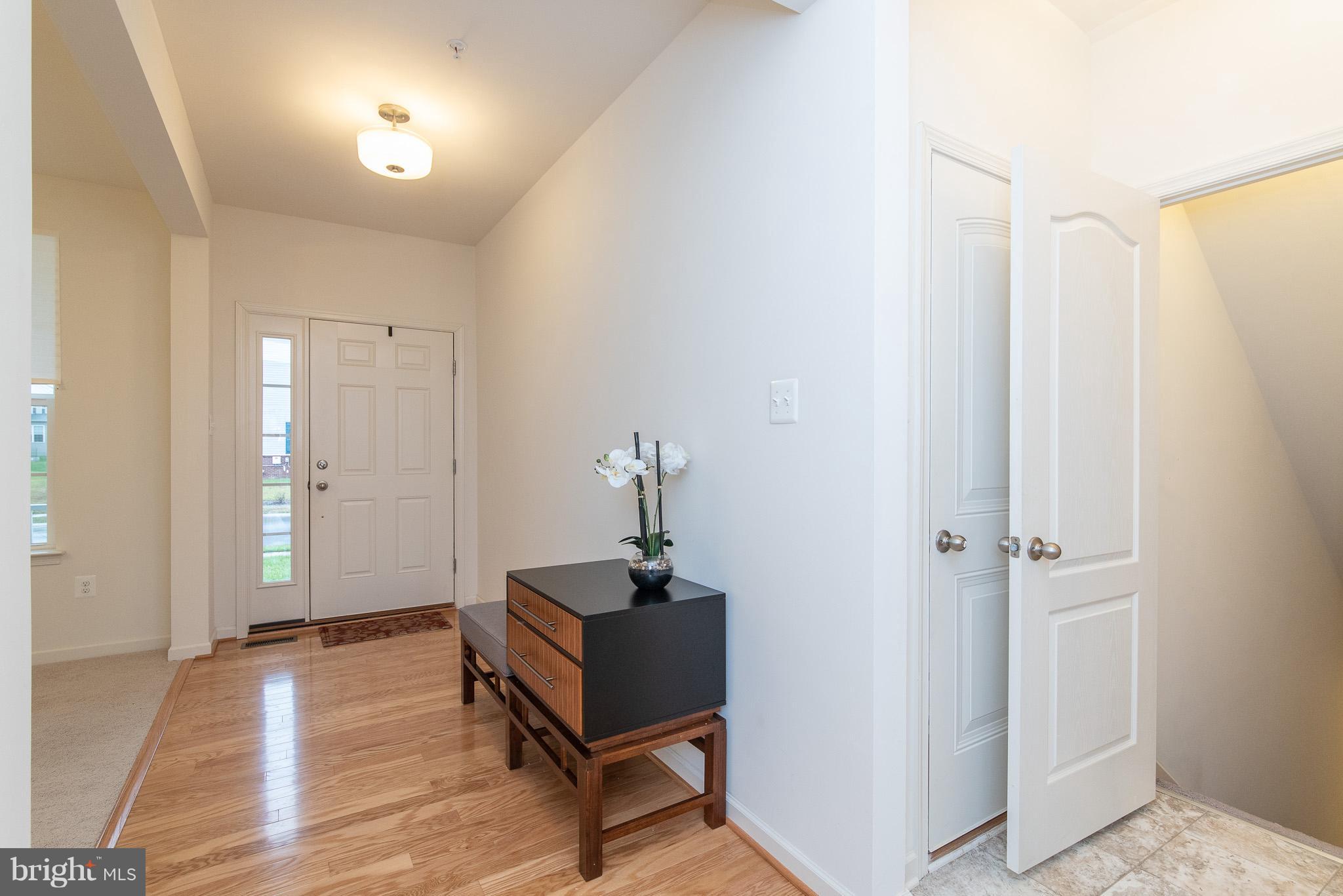 10529 Braddock Run Road Baltimore, MD 21220 - Photo 4 of 51 Foyer