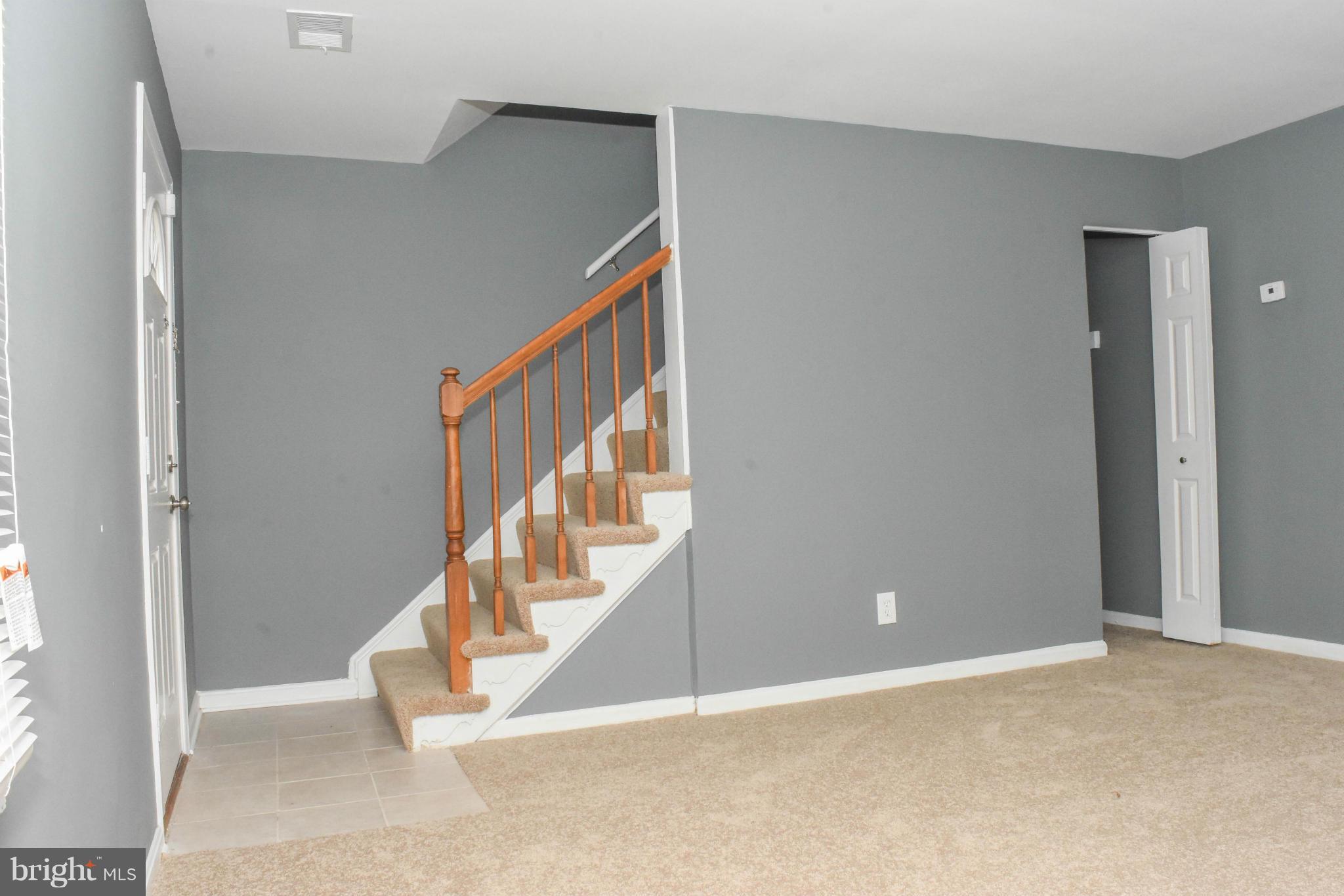 9866 Buckner Road Manassas, VA 20110 - Photo 10 of 29 Living Room