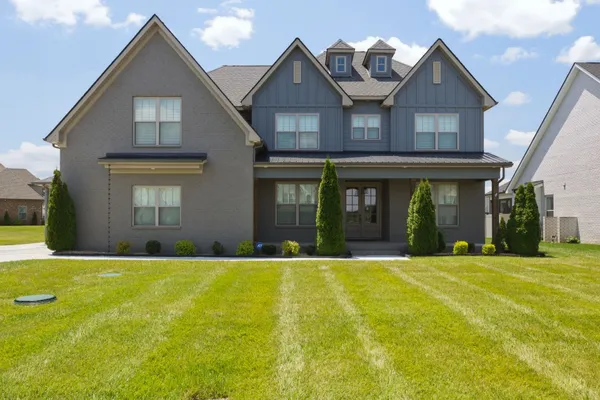 $819,990 | 3705 Carriage Drive, Murfreesboro, TN 37128