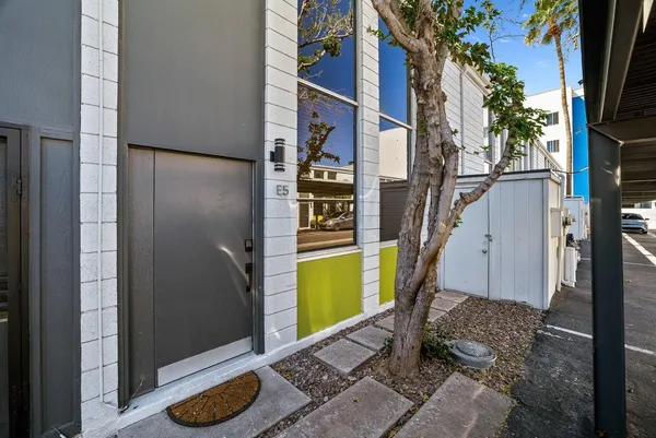 $2,600 | 385 West Pierson Street, Unit E5, Phoenix, AZ 85013