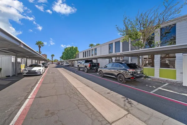 $2,600 | 385 West Pierson Street, Unit E5, Phoenix, AZ 85013