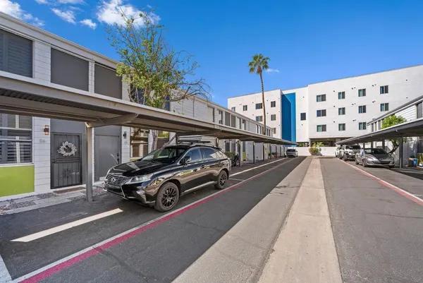 $2,600 | 385 West Pierson Street, Unit E5, Phoenix, AZ 85013