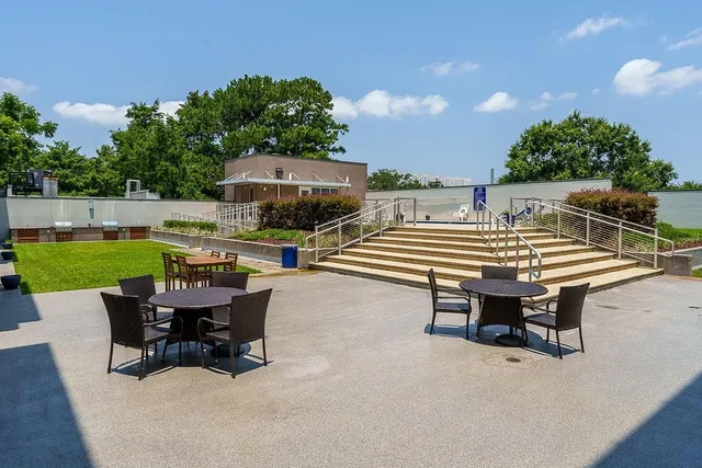 $325,000 | 900 Bartholomew Street, Unit 319, New Orleans, LA 70117