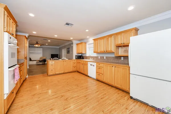 $370,000 | 1205 Highway 1, Donaldsonville, LA 70346