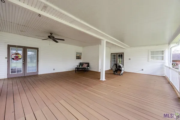 $370,000 | 1205 Highway 1, Donaldsonville, LA 70346