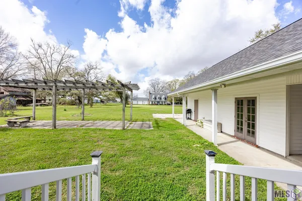 $370,000 | 1205 Highway 1, Donaldsonville, LA 70346