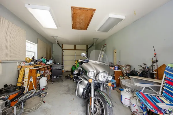 $370,000 | 1205 Highway 1, Donaldsonville, LA 70346