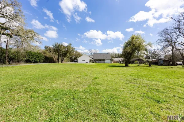 $370,000 | 1205 Highway 1, Donaldsonville, LA 70346