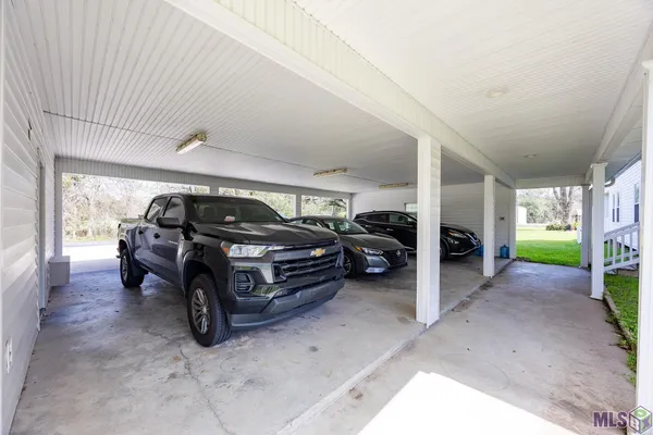 $370,000 | 1205 Highway 1, Donaldsonville, LA 70346