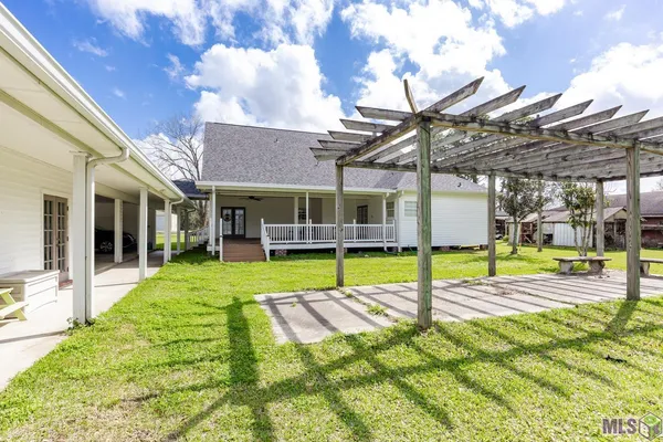 $370,000 | 1205 Highway 1, Donaldsonville, LA 70346