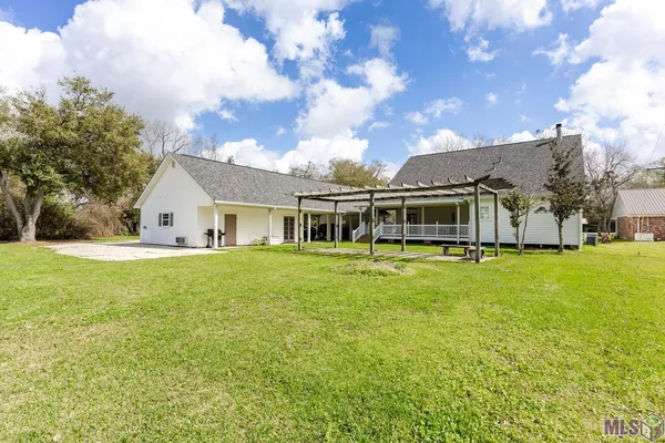 $370,000 | 1205 Highway 1, Donaldsonville, LA 70346