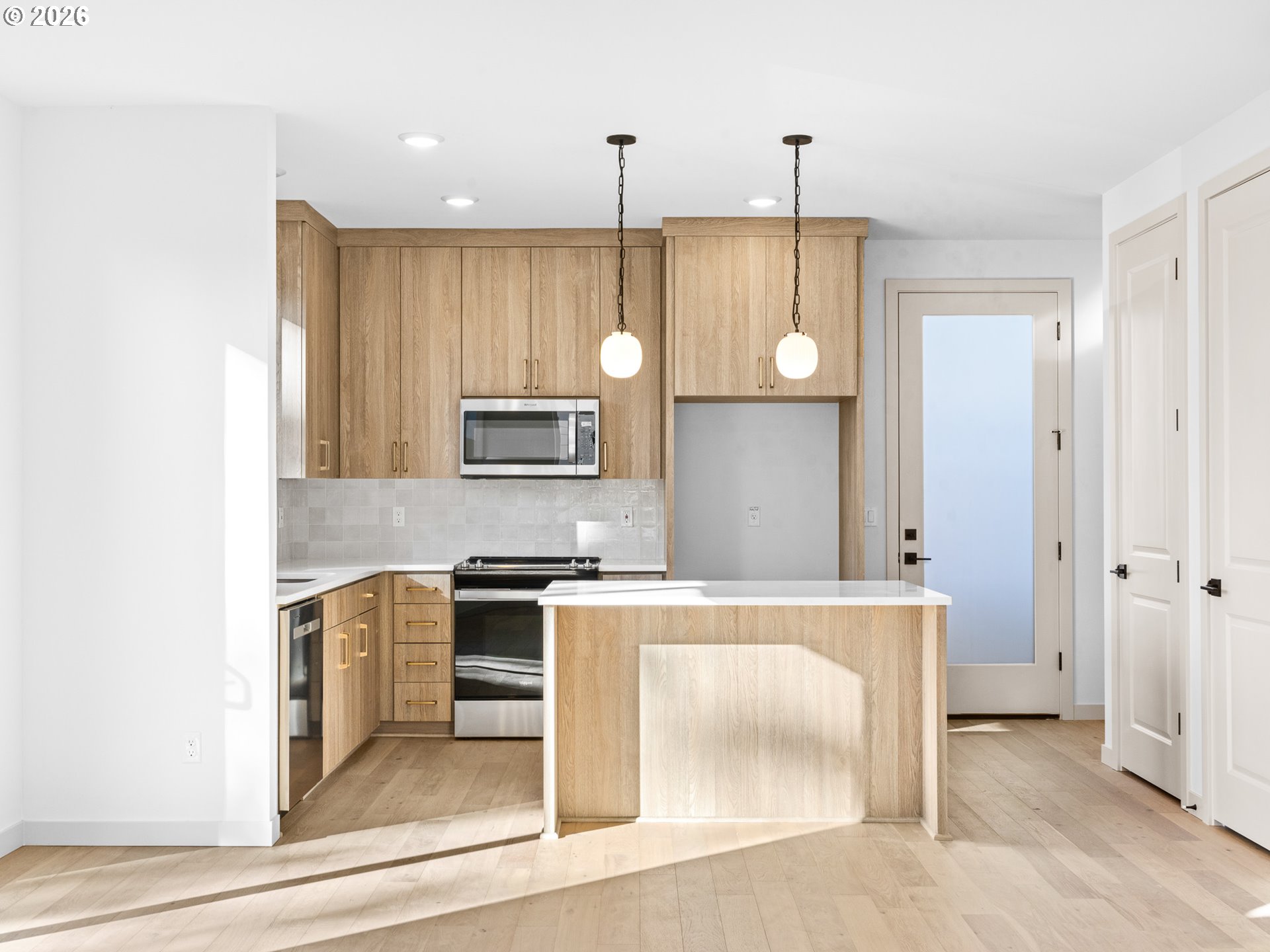 7456 Southeast Tolman Street Portland, OR 97206 - Photo 5 of 17