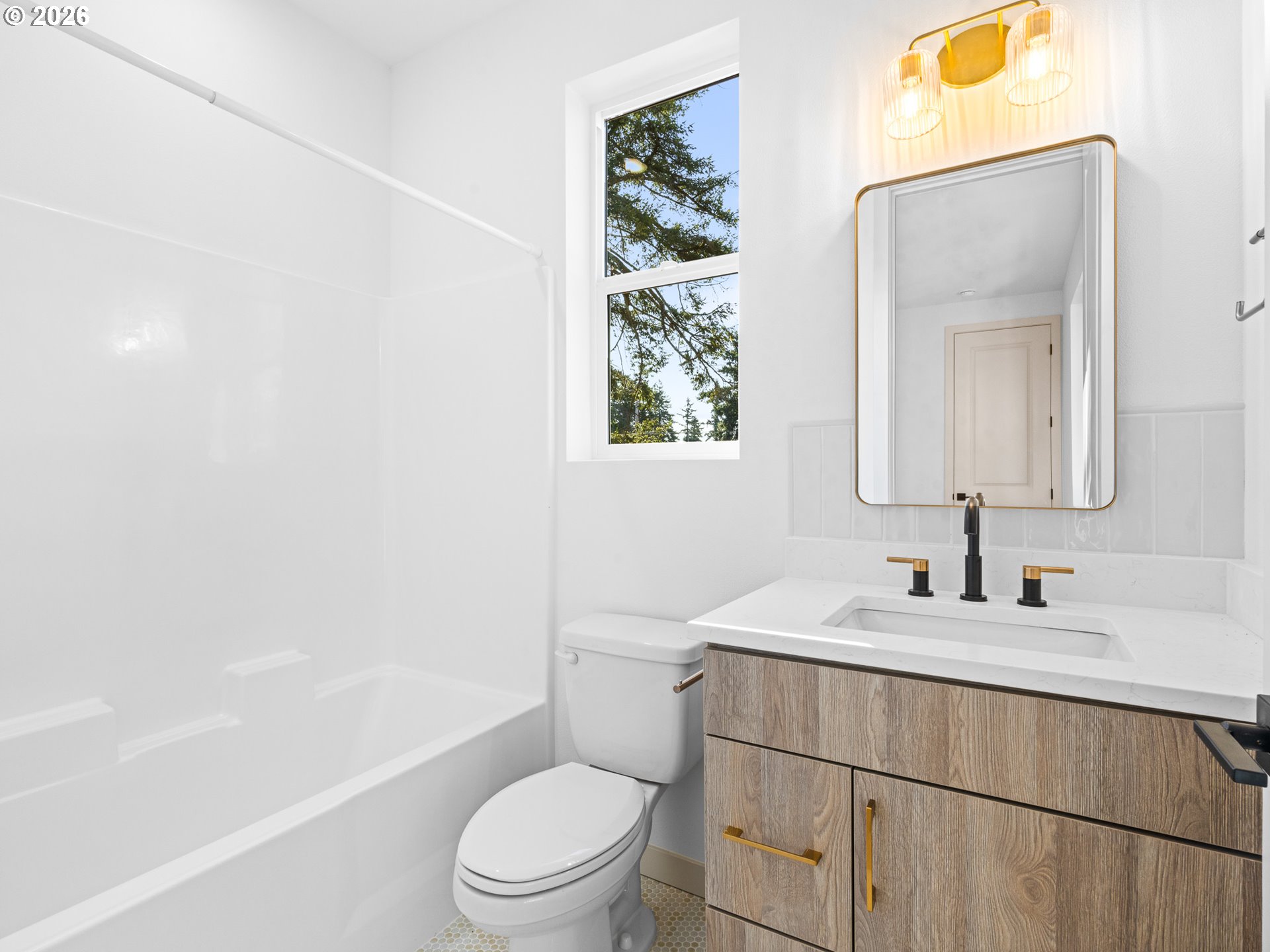 7456 Southeast Tolman Street Portland, OR 97206 - Photo 10 of 17