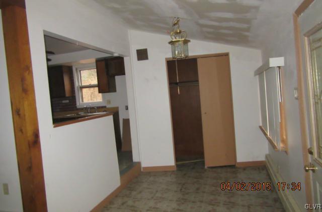 450 Stoneridge Road Emmaus, PA 18049 - Photo 3 of 8 Gallery Image 3