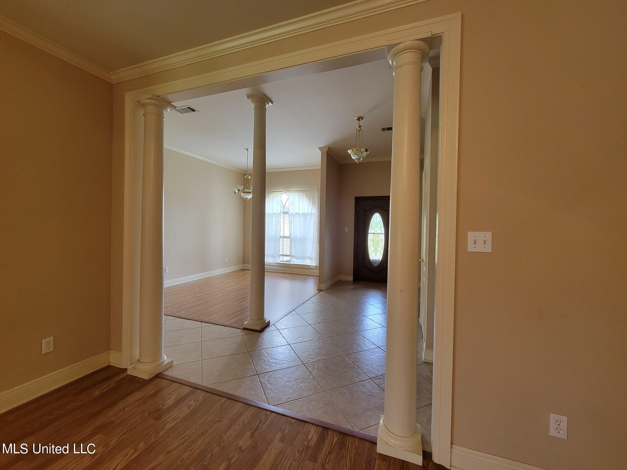 18 Paper Shell Road Carriere, MS 39426 - Photo 12 of 56 9.3 foyer and sitting or dining room