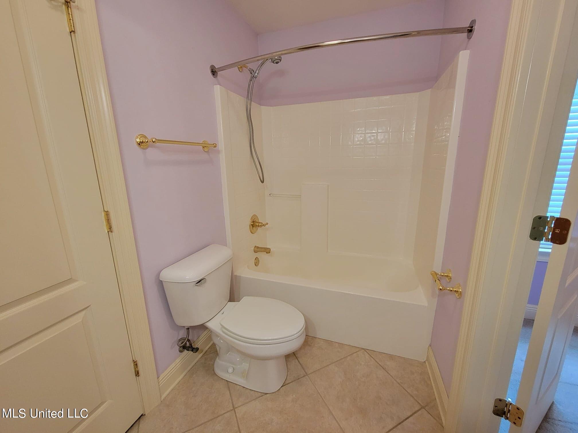 18 Paper Shell Road Carriere, MS 39426 - Photo 43 of 56 29 Jack and Jill Bathroom 2