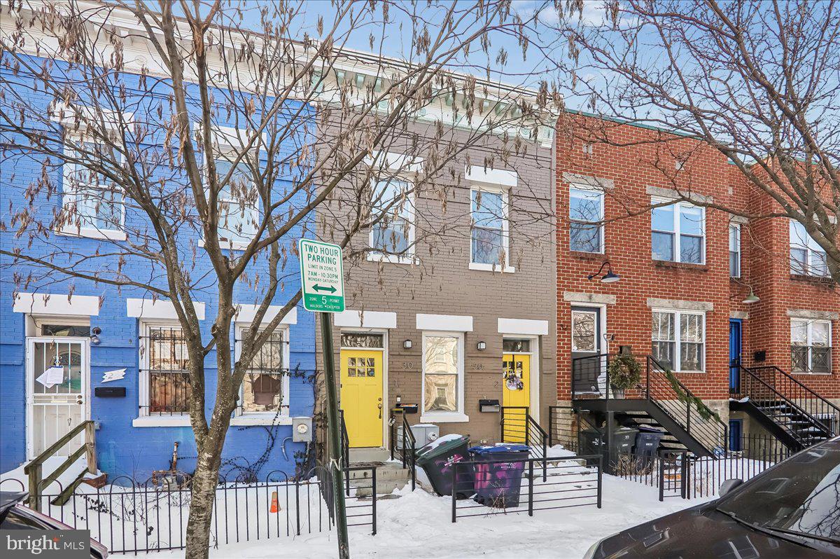 30 Hanover Place Northwest, Unit 1 Washington, DC 20001 - Photo 2 of 20 a view of a building with outdoor seating