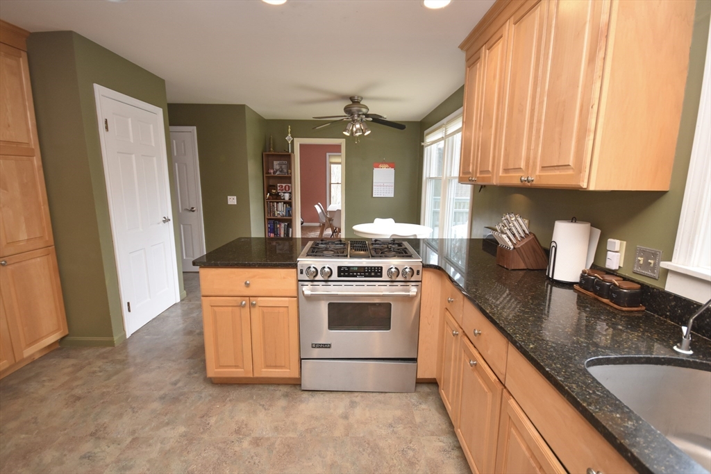 151 Rolling Ridge Road Amherst, MA 01002 - Photo 11 of 38 Gallery Image 11
