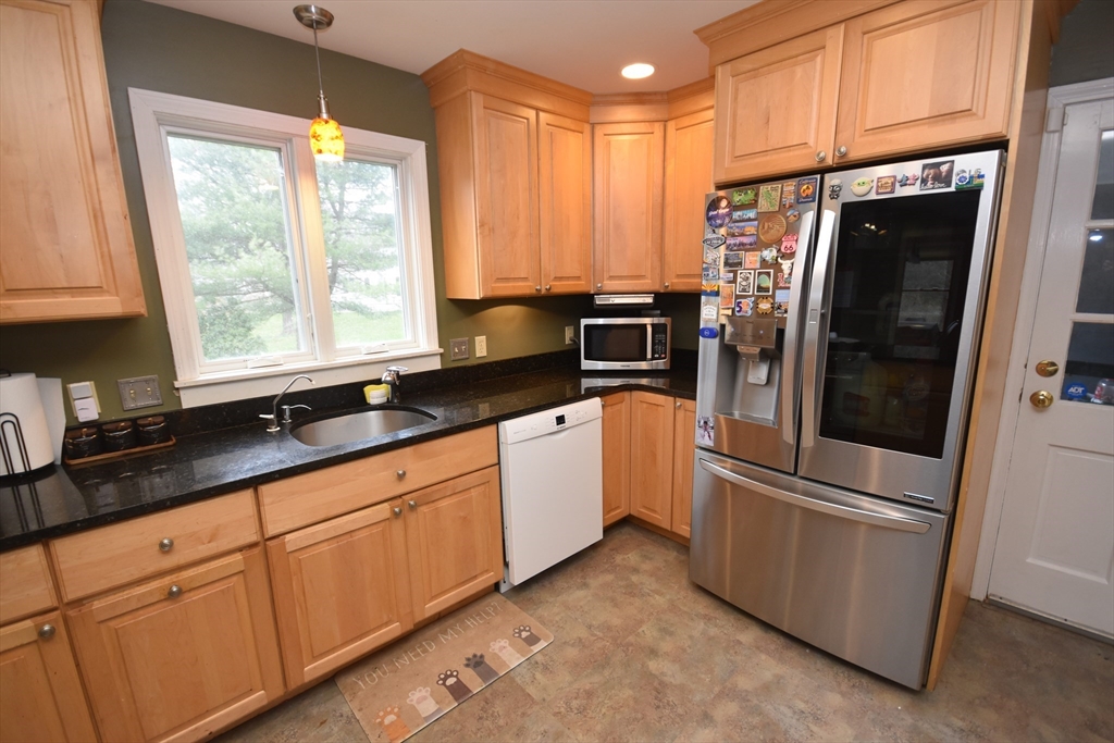 151 Rolling Ridge Road Amherst, MA 01002 - Photo 12 of 38 Gallery Image 12