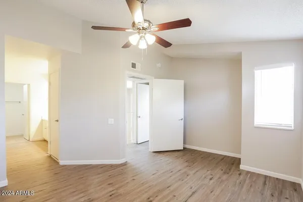 $2,215 | 7030 South 42nd Street, Phoenix, AZ 85042
