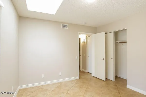 $2,215 | 7030 South 42nd Street, Phoenix, AZ 85042