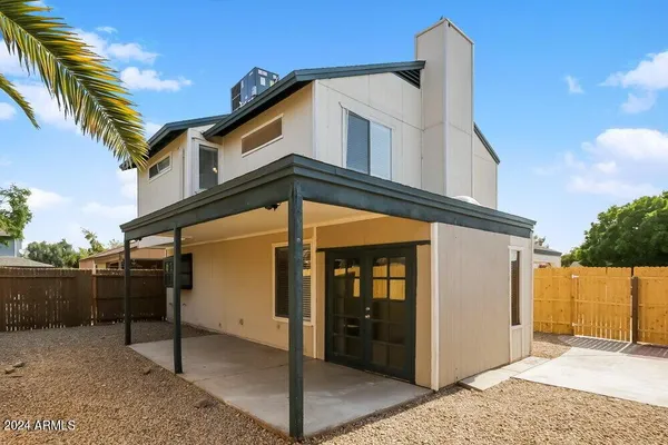 $2,215 | 7030 South 42nd Street, Phoenix, AZ 85042