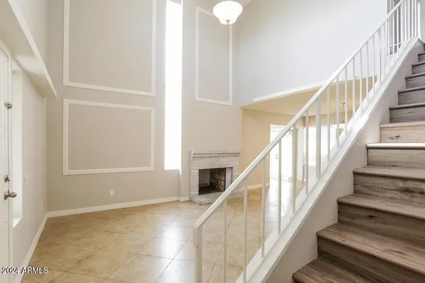 $2,215 | 7030 South 42nd Street, Phoenix, AZ 85042