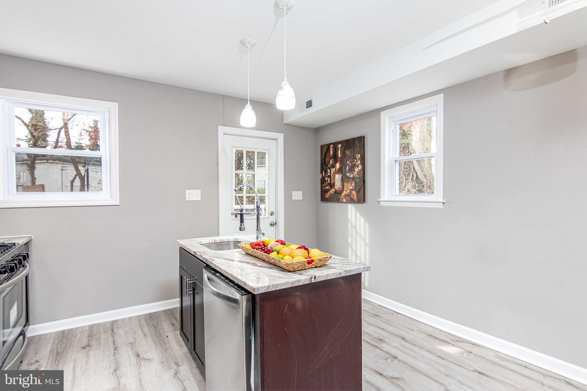 701 St Dunstans Road Baltimore, MD 21212 - Photo 19 of 41