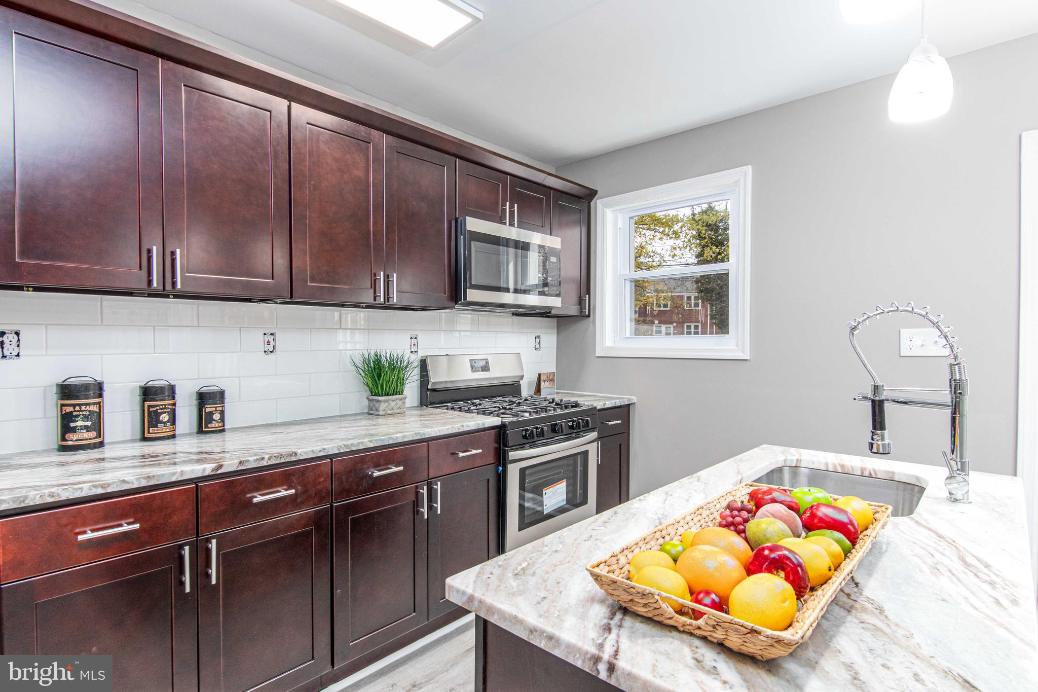701 St Dunstans Road Baltimore, MD 21212 - Photo 20 of 41
