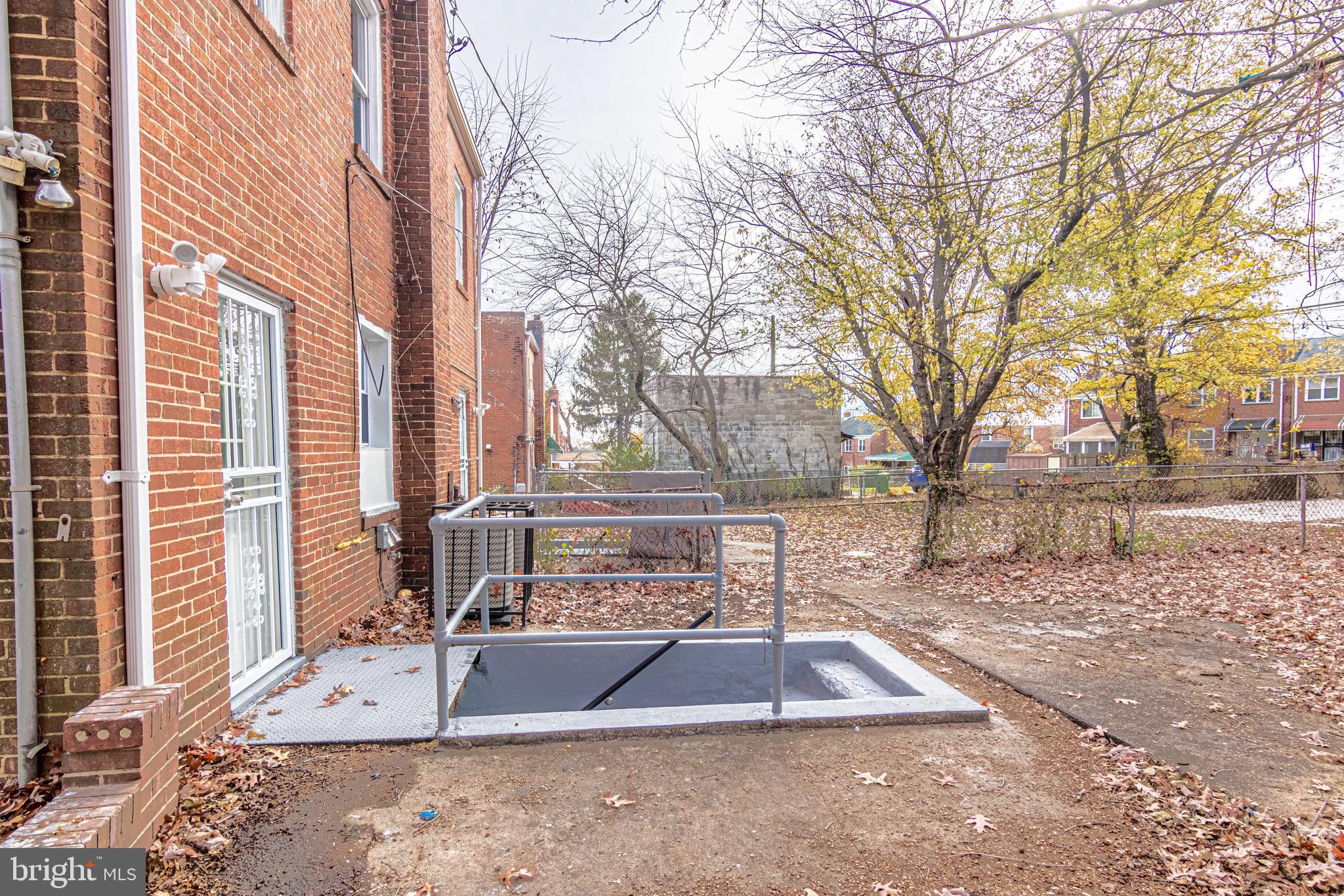 701 St Dunstans Road Baltimore, MD 21212 - Photo 39 of 41