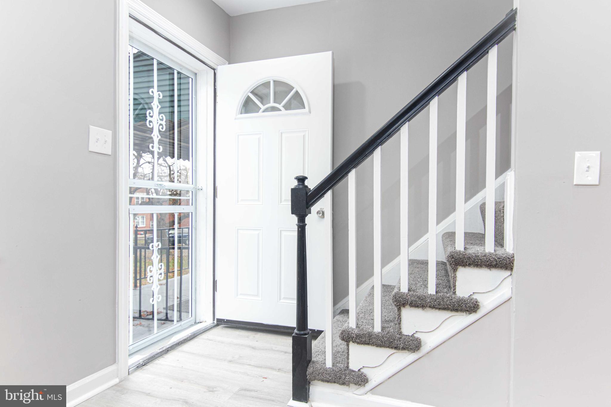 701 St Dunstans Road Baltimore, MD 21212 - Photo 5 of 41
