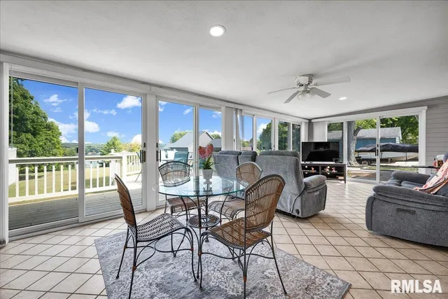 $285,000 | 1065 Lakeview Road South, Dahinda, IL 61428