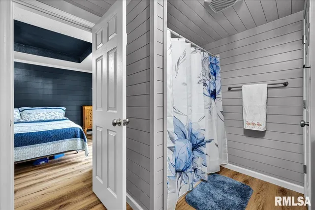 $285,000 | 1065 Lakeview Road South, Dahinda, IL 61428