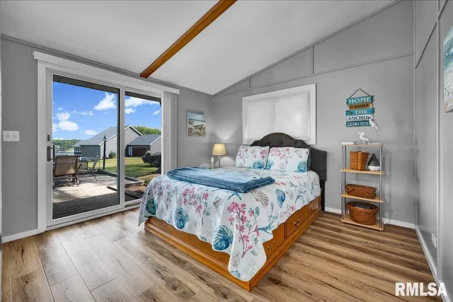 $285,000 | 1065 Lakeview Road South, Dahinda, IL 61428