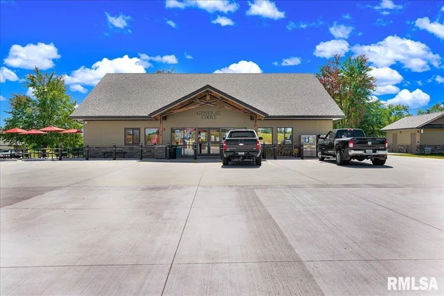 $285,000 | 1065 Lakeview Road South, Dahinda, IL 61428