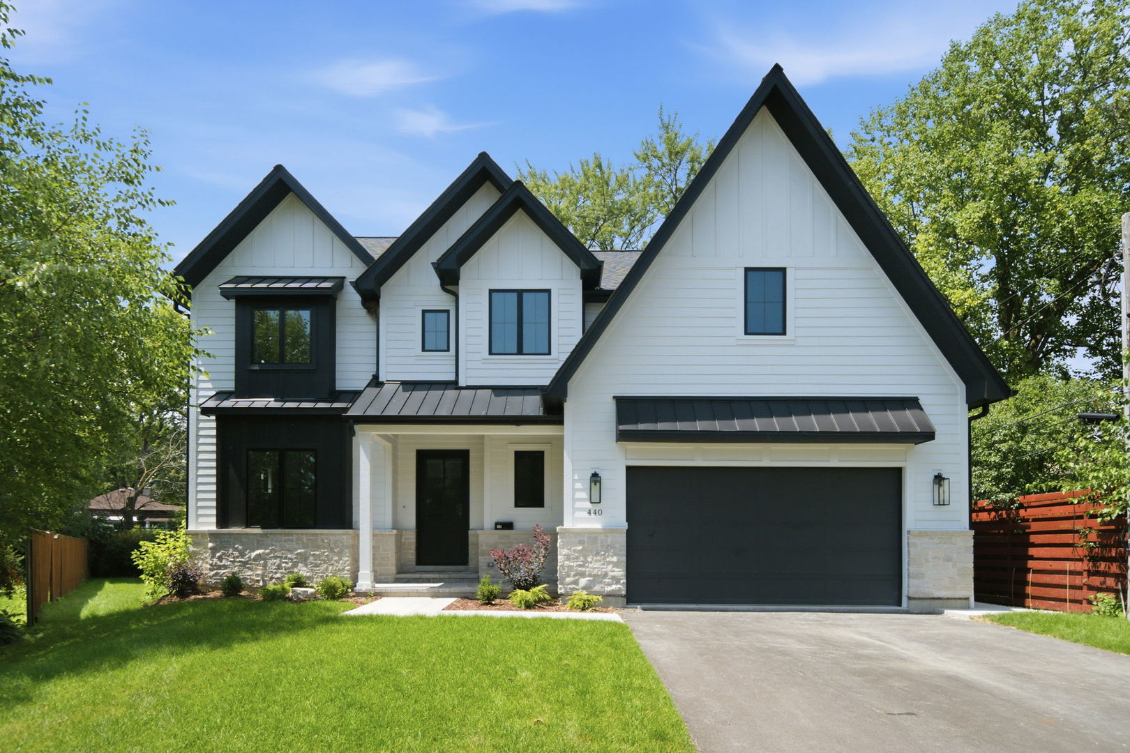 440 Briarhill Road Glenview, IL 60025 - Photo 1 of 52 Gallery Image 1