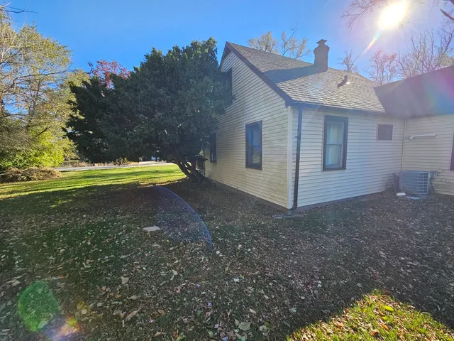 $2,600 | 1N670 River Drive, Glen Ellyn, IL 60137