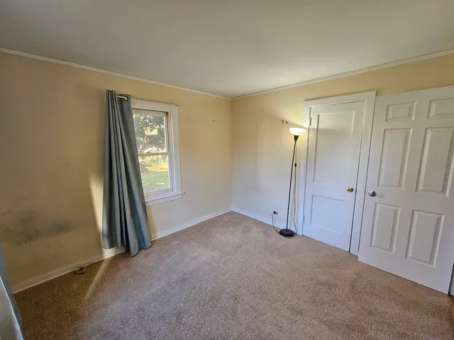 a view of entryway with front door